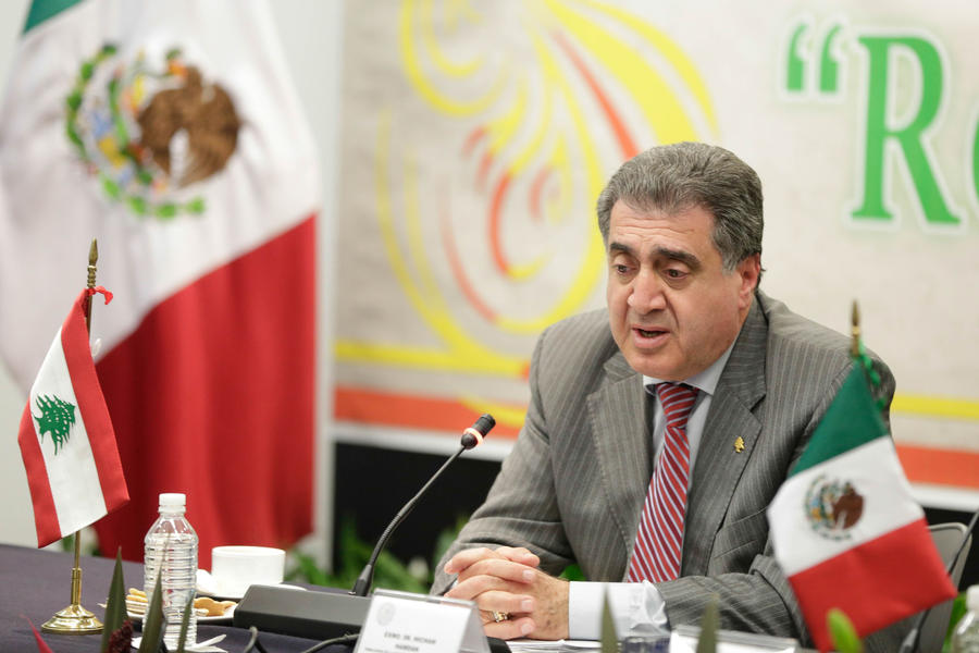 México: Renuncia embajador libanés