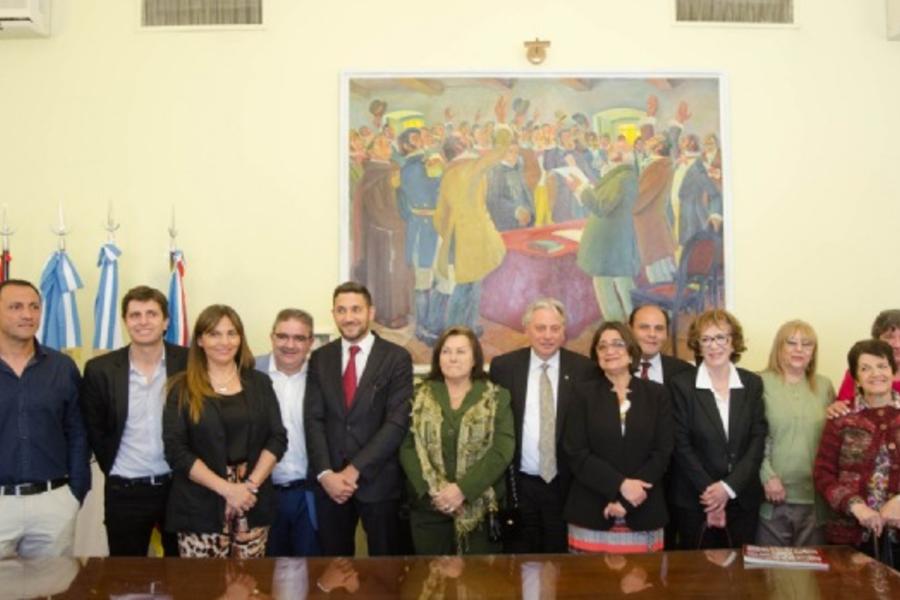 Catamarca firma convenio con Embajada Libanesa