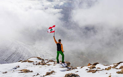 Amantes del invierno encuentran su lugar en las montañas libanesas Amantes del invierno encuentran su lugar en las montañas libanesas