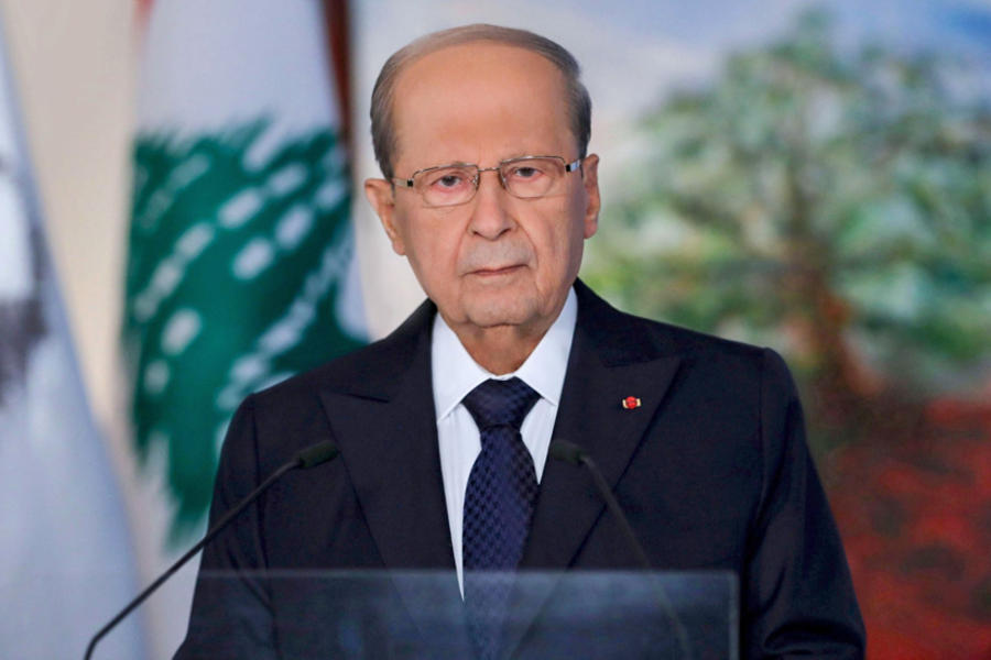 El presidente de Líbano, Michel Aoun, brindando su discurso televisado en vísperas del centenario del Estado libanés. AFP.
