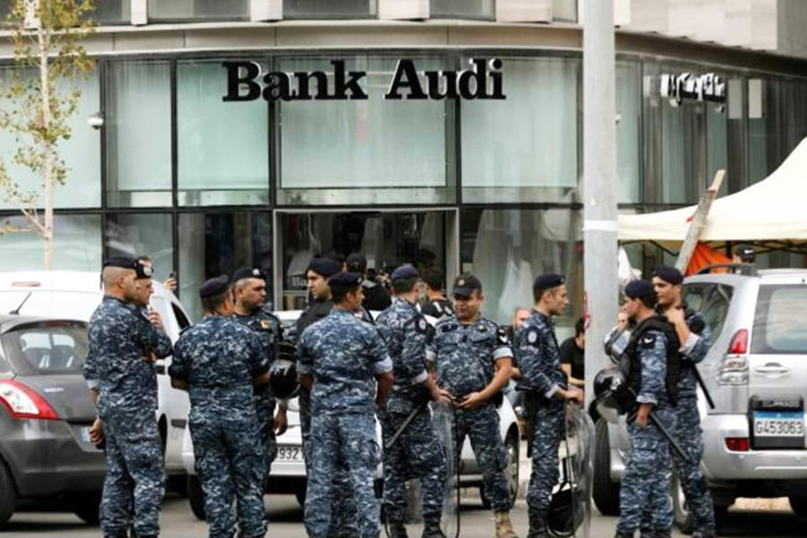 Bancos libaneses reabren luego de dos semanas