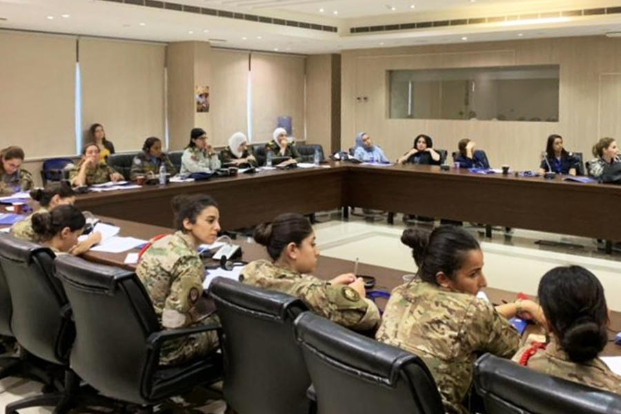 Mujeres militares participan en taller de la UNESCO