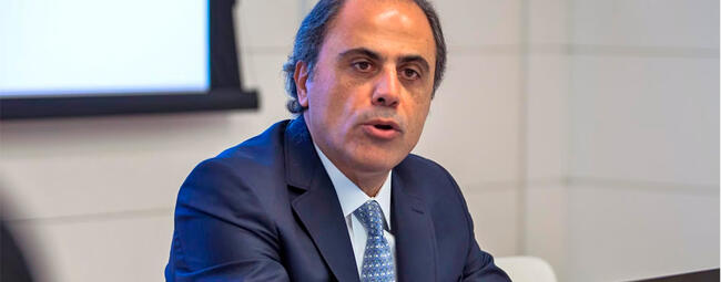 Jihad Azour, habla como director de Medio Oriente y Asia Central del Fondo Monetario Internacional (FMI). Foto: AFP.