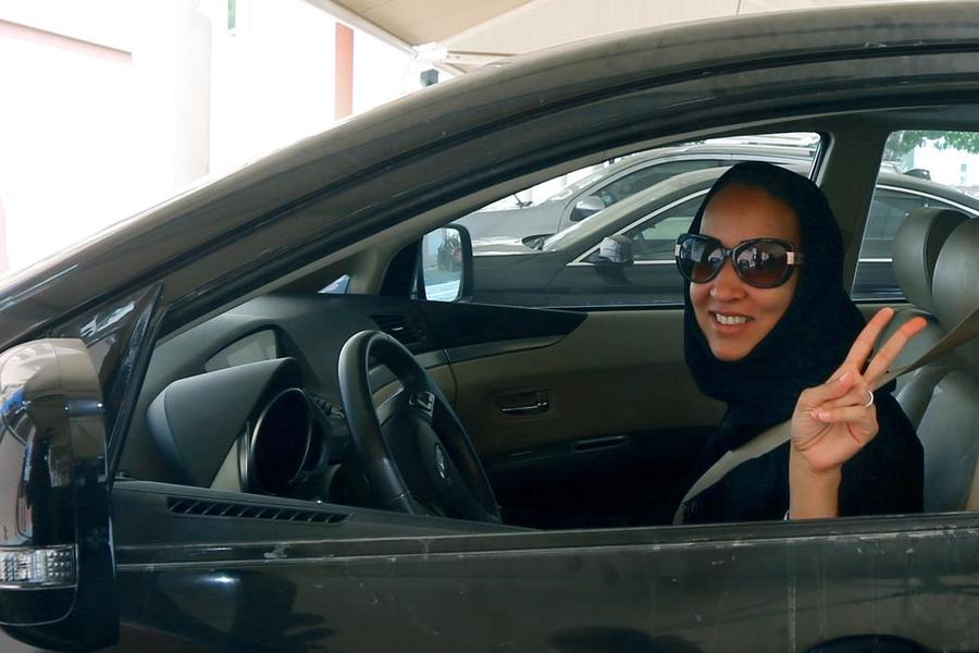 Arabia Saudí permitirá conducir a las mujeres