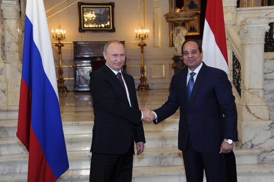 Egipto recibe aviones rusos, y se enfrenta con ONU
