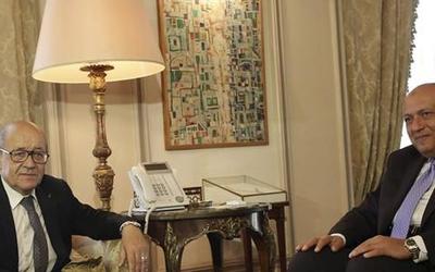 Egipto y Francia defienden solución política para Libia Egipto y Francia defienden solución política para Libia