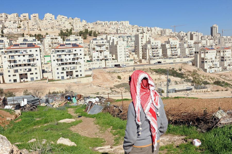 Israel aprueba 1.122 asentamientos, tensión en Al Aqsa
