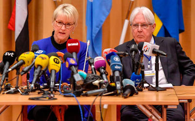 La canciller sueca Margot Wallstrom (izquierda) y el enviado especial de la ONU a Yemen, Martin Griffiths brindan conferencia de prensa en Rimbo | Diciembre 6, 2018 La canciller sueca Margot Wallstrom (izquierda) y el enviado especial de la ONU a Yemen, Martin Griffiths brindan conferencia de prensa en Rimbo | Diciembre 6, 2018