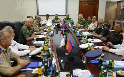 Líderes libios discuten sobre unificación de la institución militar Líderes libios discuten sobre unificación de la institución militar