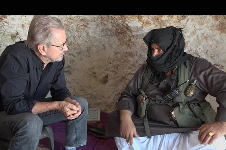 Jürgen Todenhöfer entrevista al comandante del Frente Al Nusra (rama de Al Qaeda en Siria) - Foto Frederic Todenhöfer.