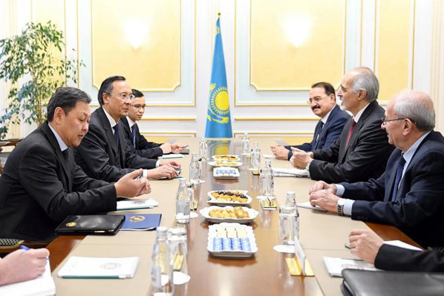La delegación siria encabezada por el Dr. Bashar Al Jaafari sostiene encuentro bilateral con los diplomáticos kazajos en Astana | Noviembre 28, 2018 (Foto Kazinform)