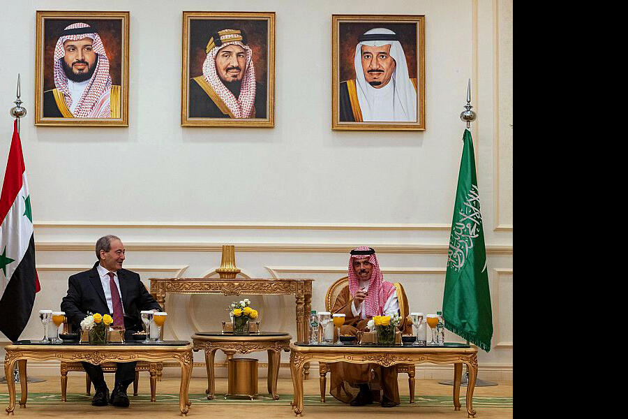 Reunión del Ministro de Relaciones Exteriores de Siria, Faisal Mikdad, con el Príncipe Faisal bin Farhan Al Saud, Ministro de Relaciones Exteriores de Arabia Saudita | Jeddah, Abril 12, 2023 (Foto: SPA)