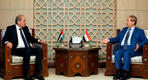El ministro de Relaciones Exteriores de Siria, Faisal Mekdad, a la derecha, recibe a su homólogo jordano, Ayman Safadi | Damasco, Julio 3, 2023 (Foto: SANA)