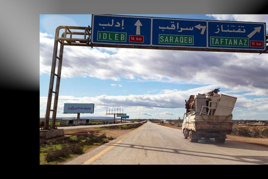 Idleb: Terroristas atacan a civiles en el cruce de Saraqib
