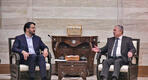 Jefe del Comité Económico Sirio-iraní, Mehrdad Bazarpash (izq), con el primer ministro de la República Árabe Siria, Hussein Arnous. Foto: SANA.