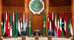 El secretario general de la Liga Árabe, Ahmed Aboul Gheit, junto al Canciller de Egipto, Sameh Shoukry, durante la sesión de apertura de la reunión de cancilleres árabes para discutir la situación en Siria y la crisis de Sudán | El Cairo, mayo 7, 2023 (Foto: Reuters)