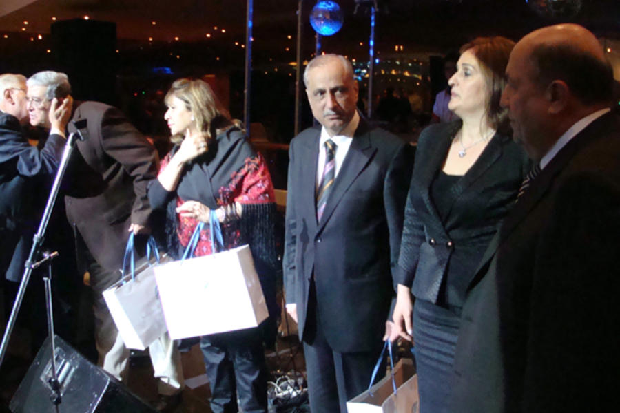 Embajadores de Siria y Palestina reciben presentes del CSL SR