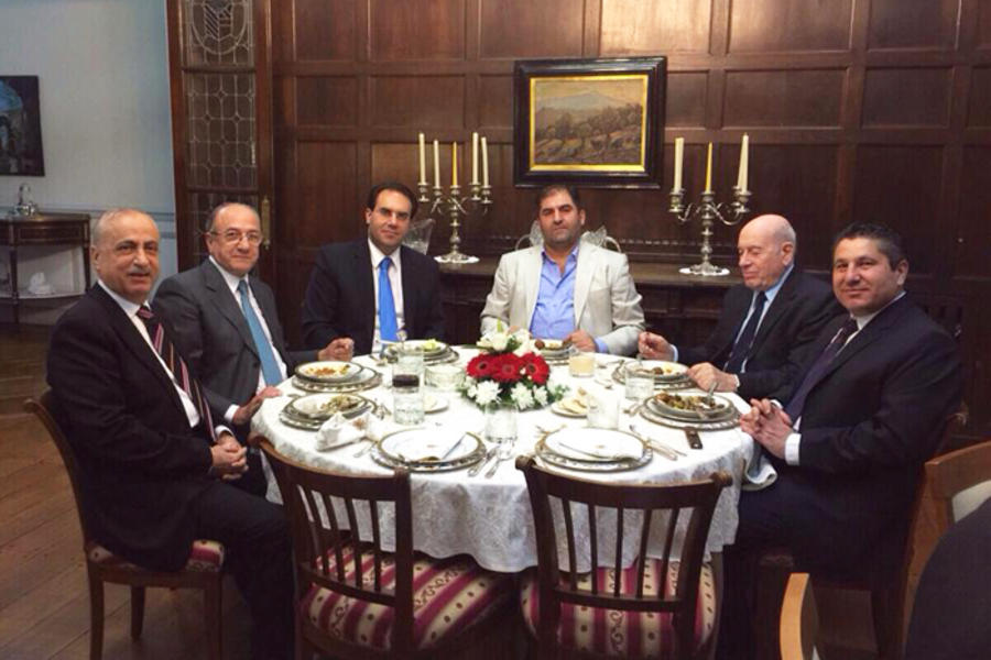 Cena en Embajada de Siria: autoridades diplomáticas junto a dirigentes institucionales y el director de DSL