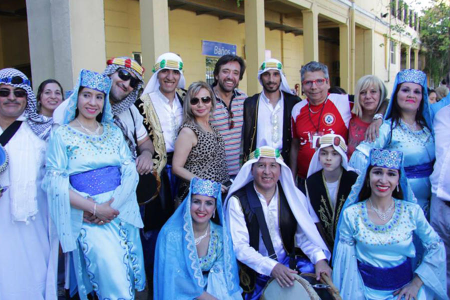 Director Nacional de Migraciones Martín Arias Duval junto a Marón Curi y el Ballet Folclórico Unidos por el Dabke.
