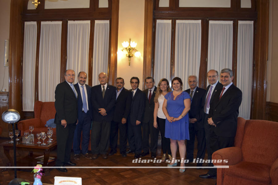 Presidente de la SSL, Alberto Asfoura, junto a autoridades de instituciones hermanas previo a ser recibidos por el Gobernador Juan Manzur.