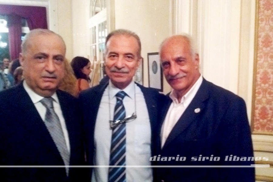El Sr. Embajador de Palestina junto al Sr. Embajador de Siria, Hamzeh Dawalibi y Adib Attie, presidente del CSLBA.