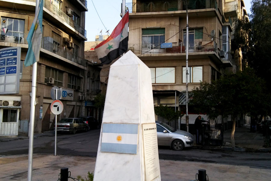 Monumento al Bicentenario de la Independencia Argentina, Damasco (Foto: Pablo Sapag M.).