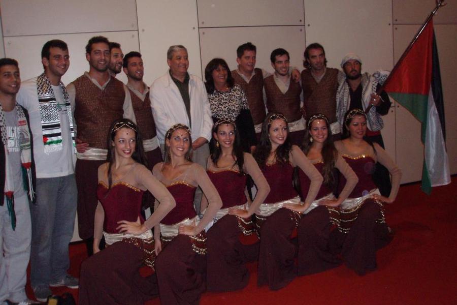 Ballet Shabibat del Centro Palestiino de Rosario junto a Embajador de Palestina Walid Muaqat