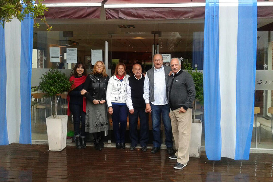 Autoridades del Club Sirio Libanés (CSLBA) compartieron locro patrio en la sede Triunvirato.