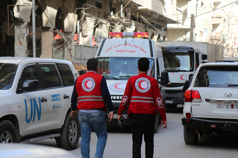 Convoy humanitario ingresa a Douma en Ghouta Oriental | Marzo 5, 2018 - (Imagen: SARC). 