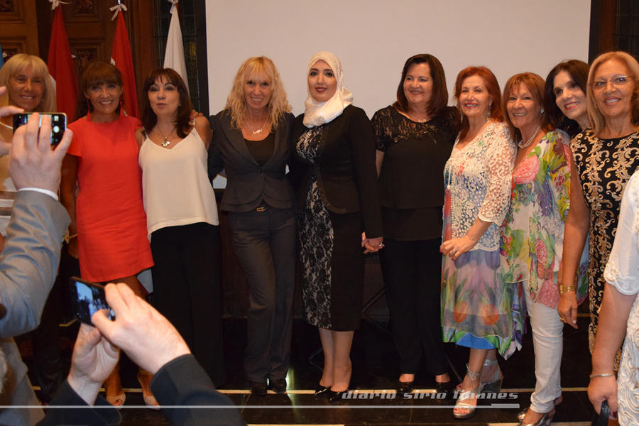 Comisión de Damas del CSLBA junto a la Sra. esposa del embajador de Siria. 