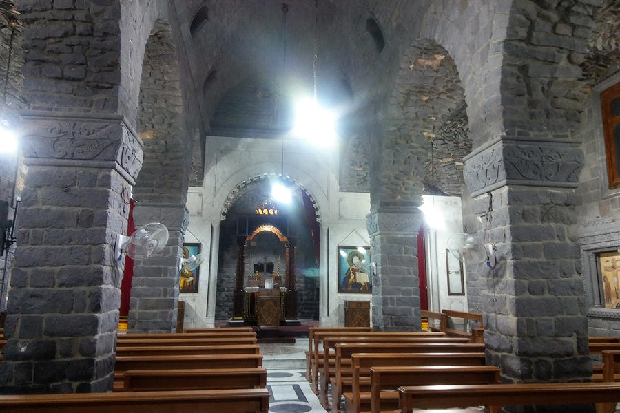 Iglesia de la Virgen del CinturÃ³n en Homs, tambiÃ©n reabierta al culto despuÃ©s de su ocupaciÃ³n por grupos armados (Fotos Pablo Sapag M.)