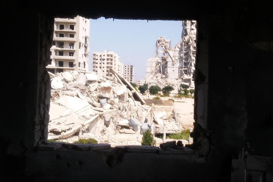 Imagen de la destrucciÃ³n provocada en el barrio de Al Waer, en Homs (Foto: Pablo Sapag M.)