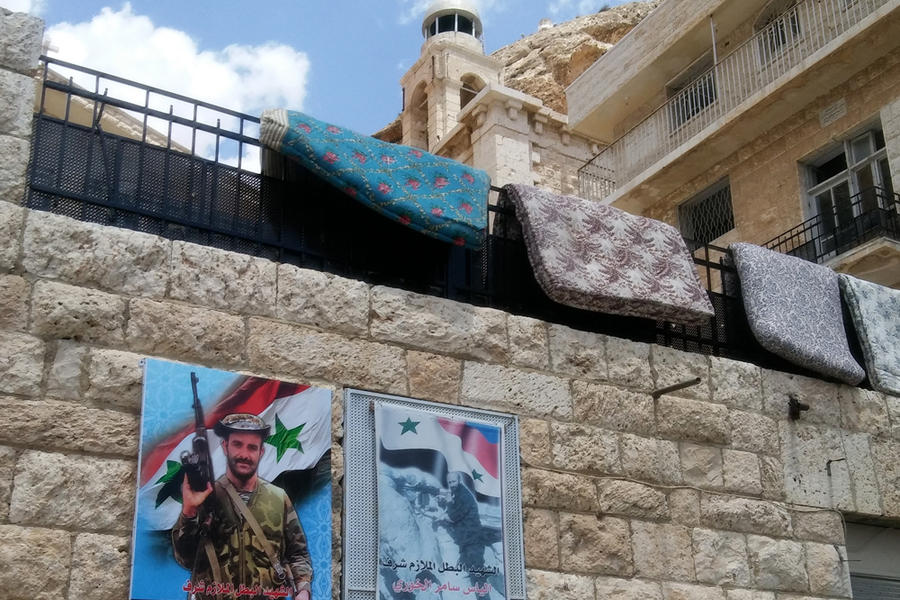 Las paredes de toda Siria recogen el homenaje a los mÃ¡rtires de mÃ¡s de siete aÃ±os de contienda (Foto: Pablo Sapag M.)