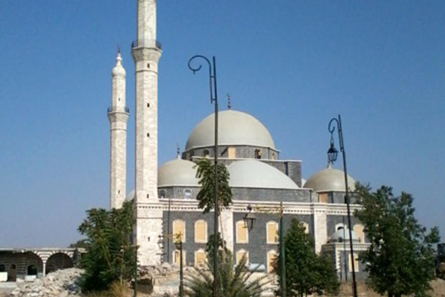 Exterior de la Mezquita de Jaled ibn al Walid de Homs (Foto: Pablo Sapag M.)