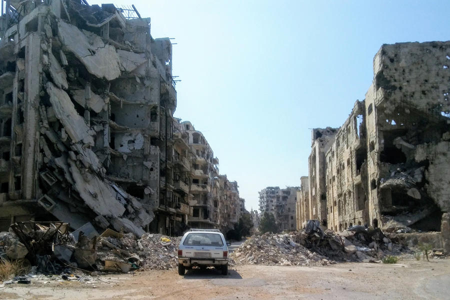 Las zonas más afectadas son los perímetros exteriores de los barrios ocupados por los grupos armados, como este de Homs (Foto: Pablo Sapag M.)