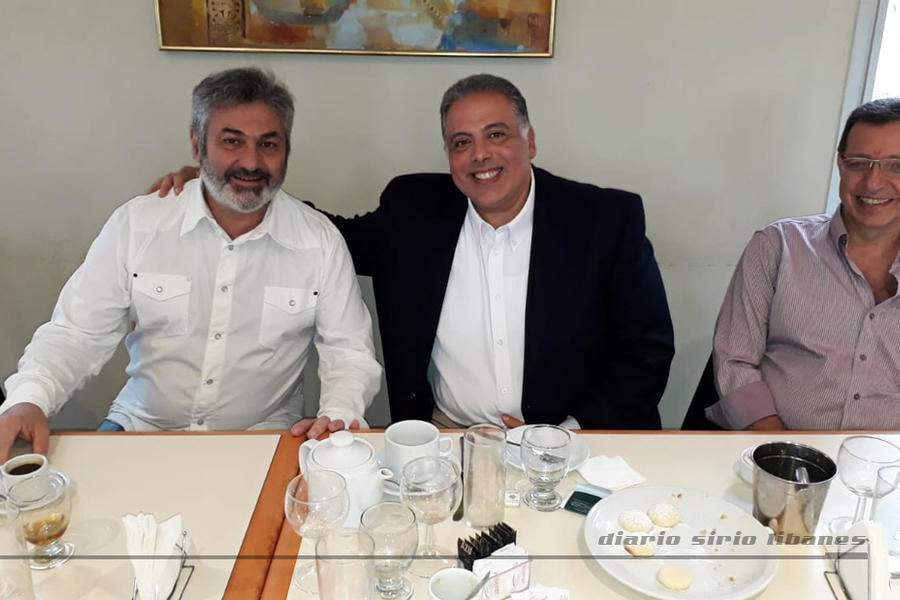El Embajador Meleika, junto a Roberto Saba, presidente del CSLBA y el Sr. Issam El Jechin