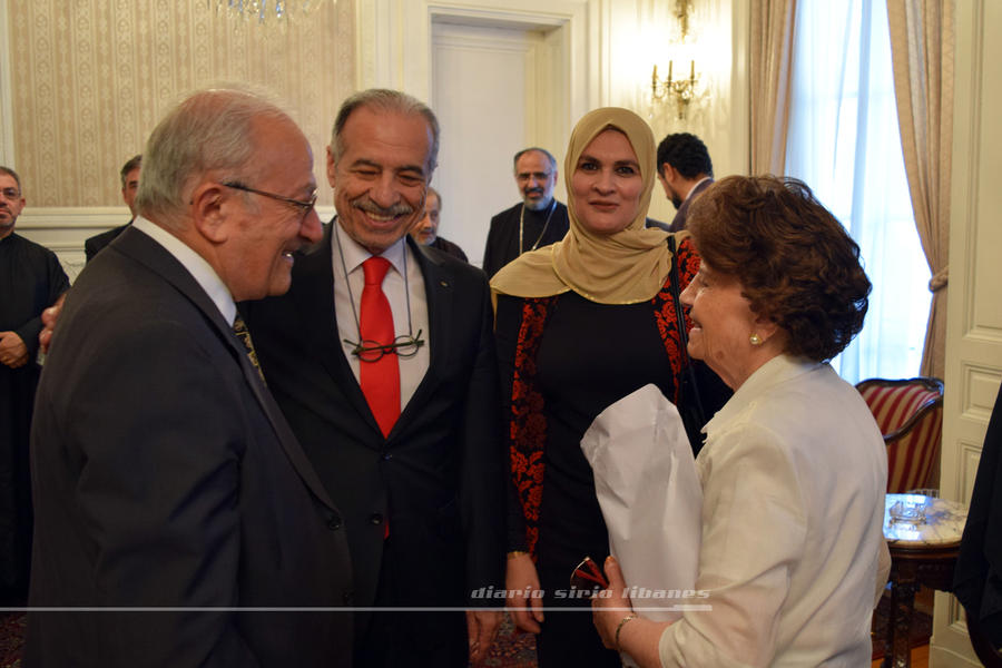 El Sr. Embajador de Palestina, Husni Abdel Wahed y Sra., junto al Cónsul de Siria en Santiago del Estero, Camilo Brahim y Sra.