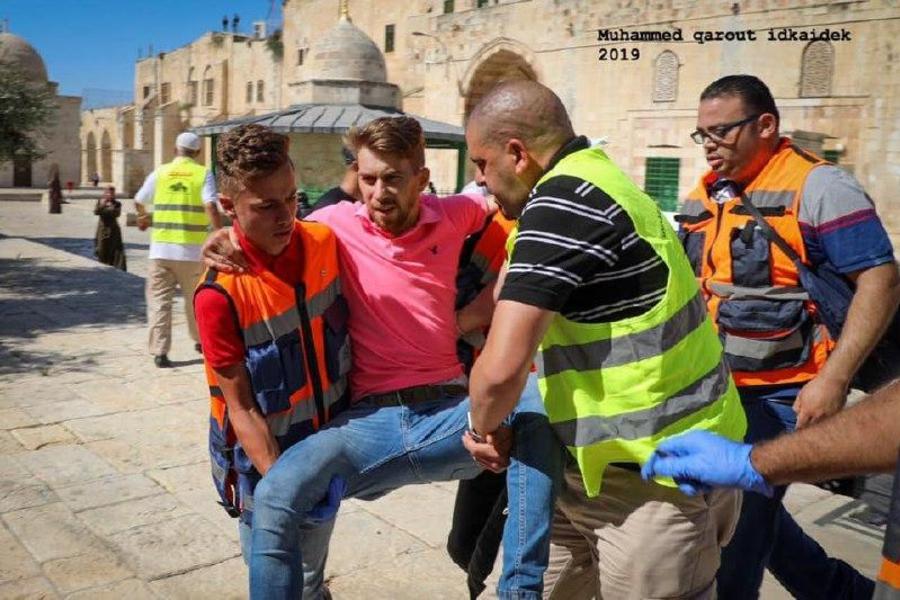 Fuerzas israelíes atacan a fieles musulmanes palestinos en la Mezquita de Al Aqsa en el día de Id Al Adha. Jerusalén | Agosto 11, 2019 (foto PalestinePost24)