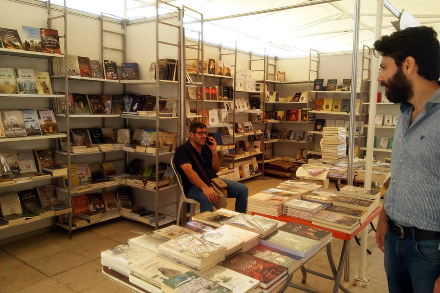 La Feria del Libro de Damasco se ha convertido en el lugar de encuentro de autores, editores, libreros, distribuidores y, por supuesto, lectores. Foto: Pablo Sapag M