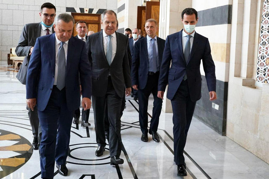 El presidente Asad recibe al viceprimer ministro ruso, Yuri Borisov (izq.), y al ministro de Relaciones Exteriores, Sergei Lavrov (centro) | Damasco. Septiembre 7, 2020 (Foto SANA)