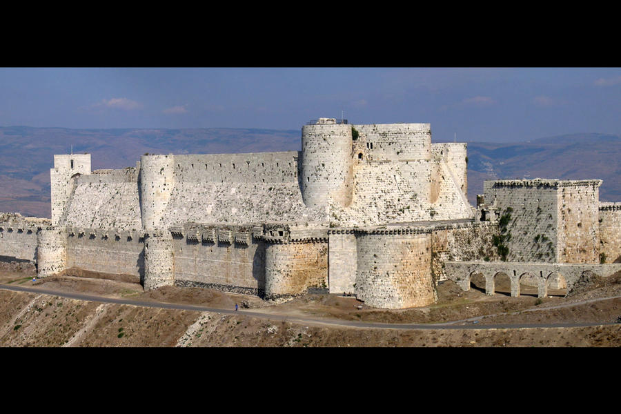 Vista de la Fortaleza Al-Hosn (Krac des Chevaliers) en 2005  |  Foto: Xvlun (Wikimedia Commons)