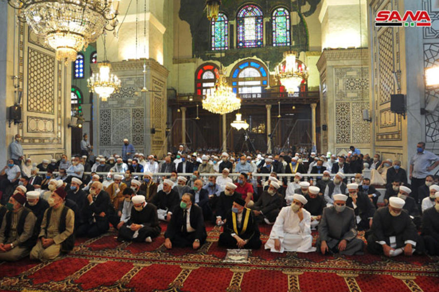 Ceremonia funeraria del Mufti de Damasco y la provincia, en la gran Mezquita Omeya (Foto: SANA)