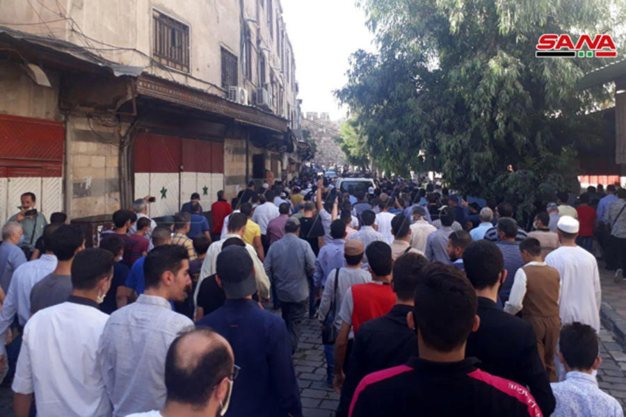 Procesión fúnebre del Mufti de Damasco y la provincia, en las calles de la capital siria (Foto: SANA)