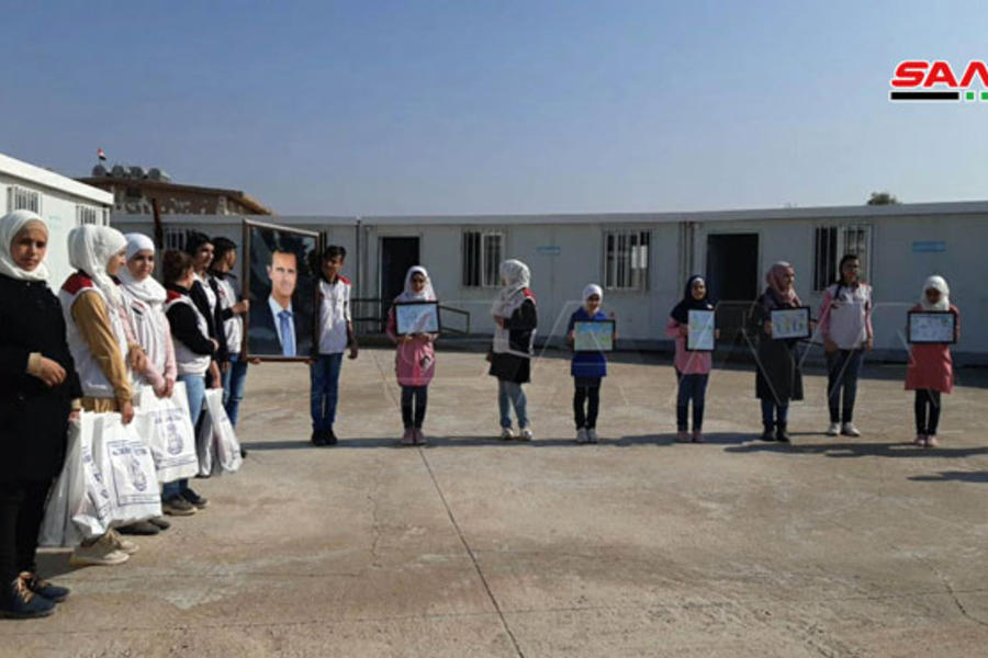 Actividades durante la visita de funcionarios extranjeros al centro transitorio de acogida de refugiados de Harjala (Foto: SANA)