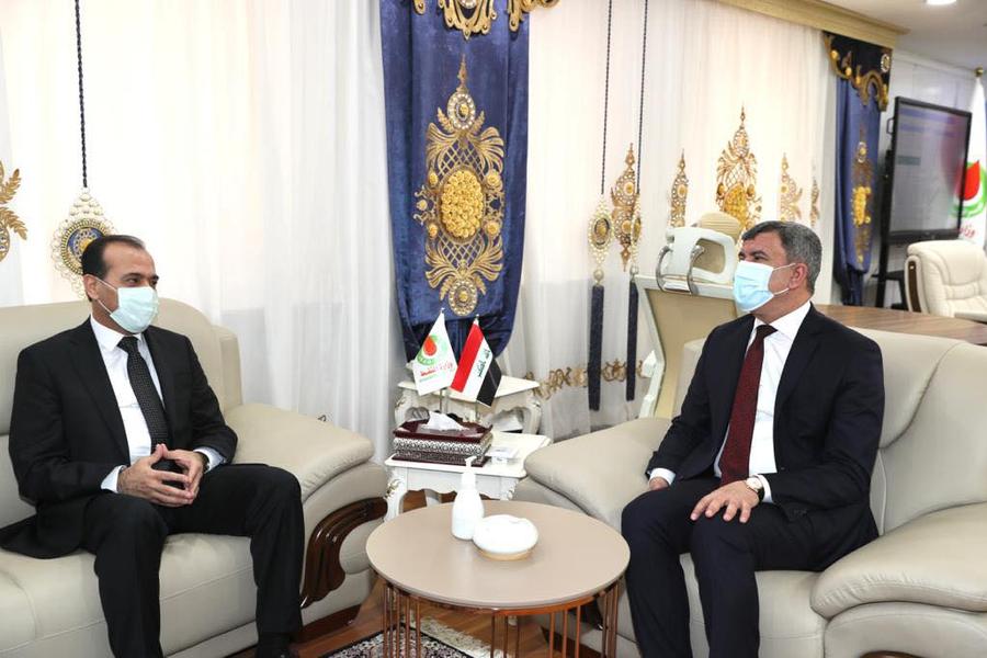 El ministro sirio de Petróleo y Recursos Minerales, Bassam Touma (izq.), fue recibido por el ministro de Petróleo iraquí,  Ihsan Abdul-Jabbar Ismail | Bagdad, Abril 29, 2021 (Foto: Min. de Petróleo – Irak)
