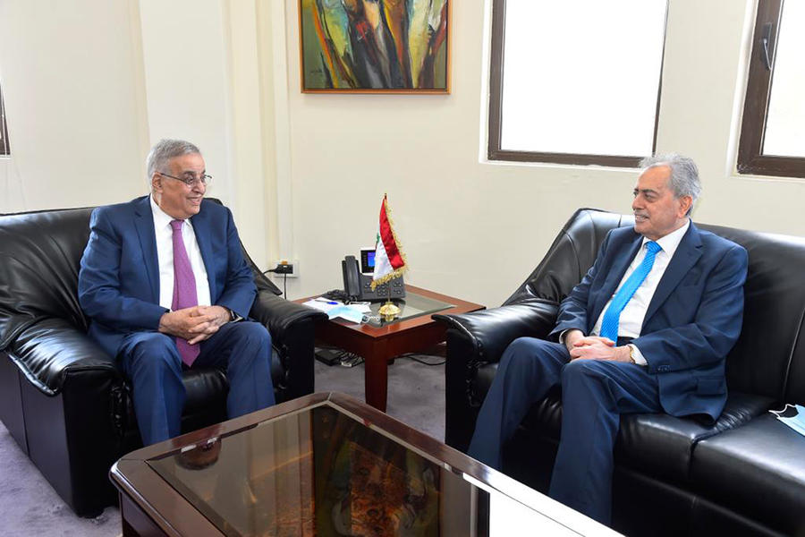 Reunión entre el ministro libanés de Relaciones Exteriores y Expatriados, Abdallah Bou Habib, y el embajador sirio en Beirut, Ali Abdel Karim (Foto: Cancillería libanesa)