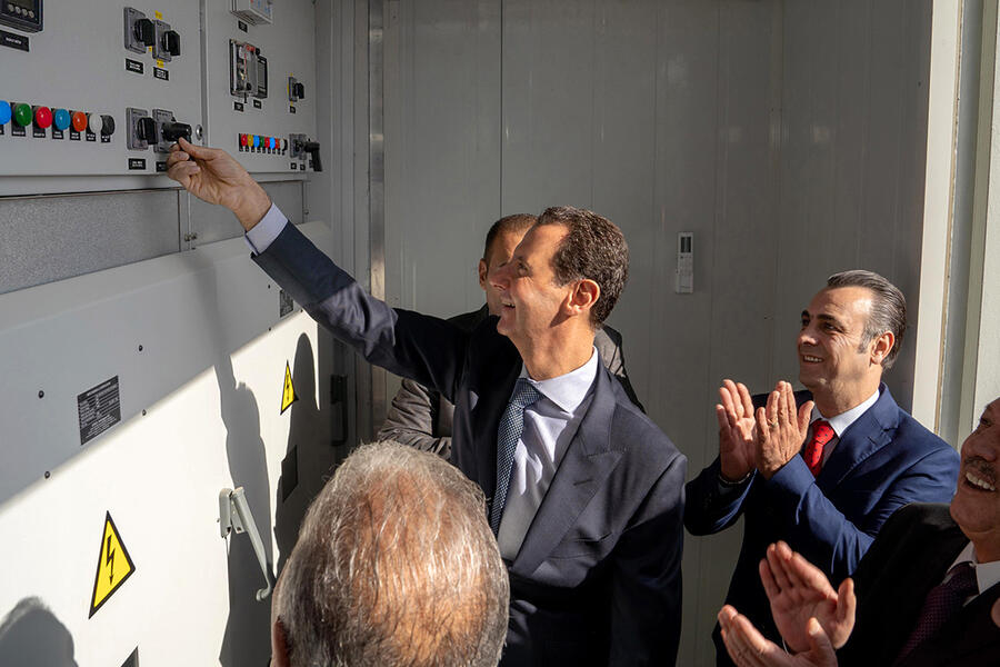 El presidente Bashar al-Asad da inicio a las operaciones del proyecto fotovoltaico en Adra (Foto: SANA)