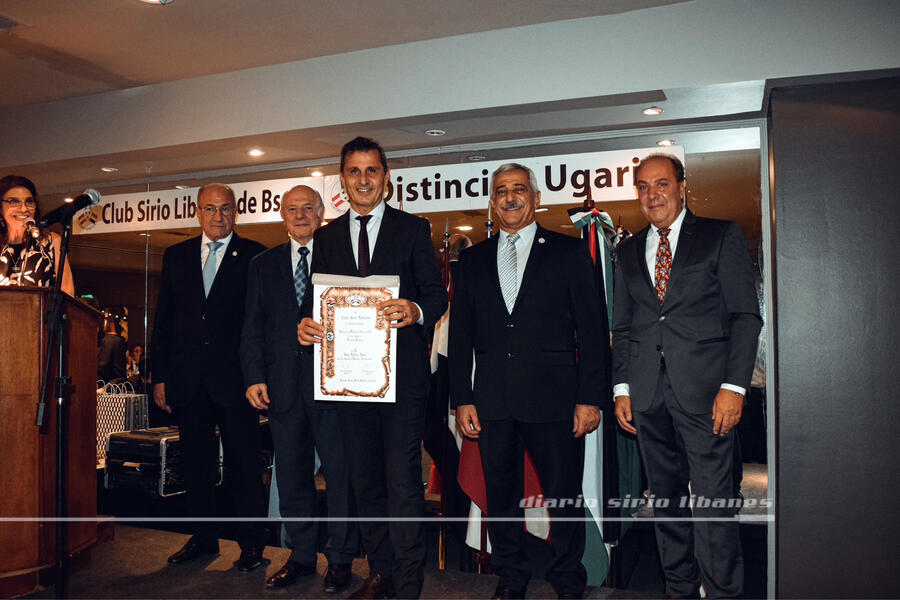 El Dr. José Fabián Asís recibe Mención UGARIT en Función Pública (Foto: DSL)
