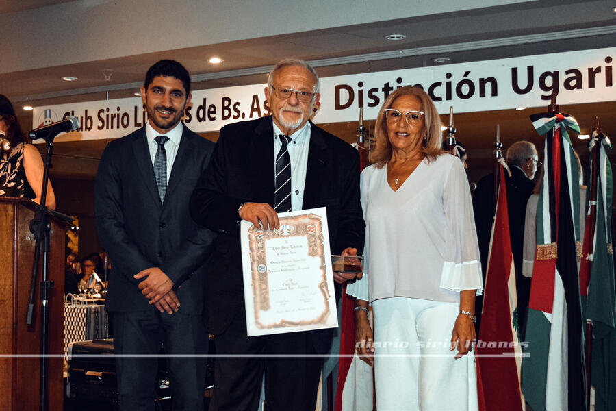 El Dr. César Mario Siufi recibe Distinción UGARIT en Actividades Institucionales y Trayectoria (Foto: DSL)