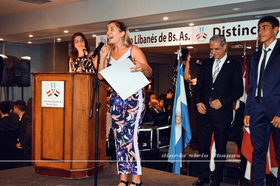La Srta. Florencia Jaef recibe Distinción UGARIT en Deporte (Foto: DSL)